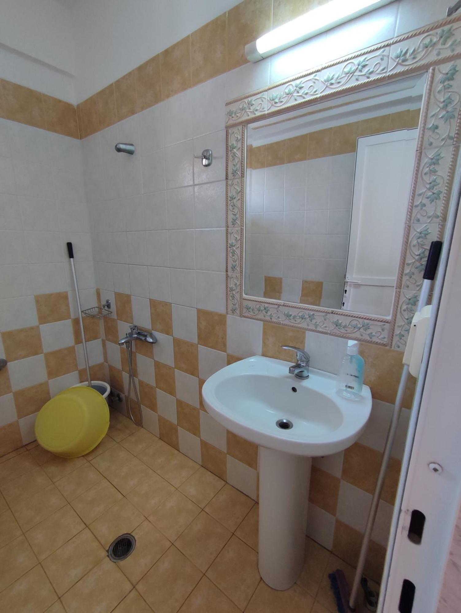 Studios Giota Sarti Rom bilde